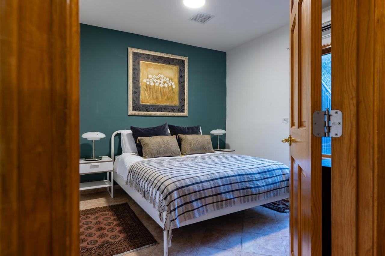 The House Rosh Pina - 2Brm With Pool Villa Bagian luar foto