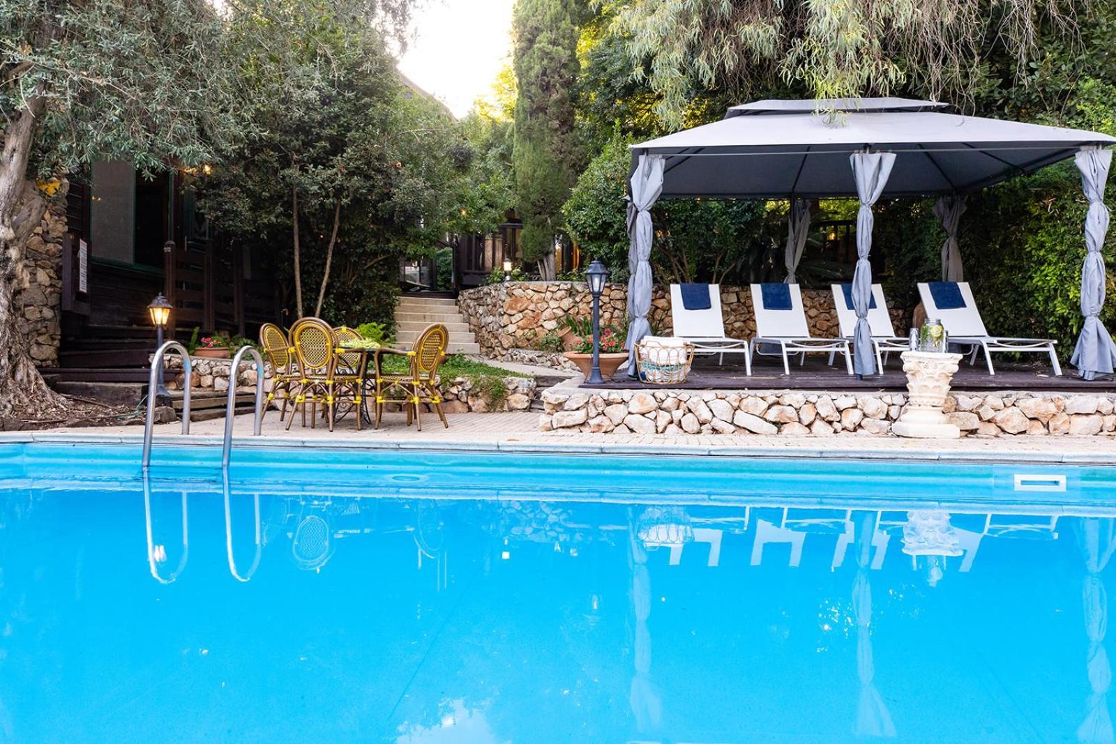The House Rosh Pina - 2Brm With Pool Villa Bagian luar foto